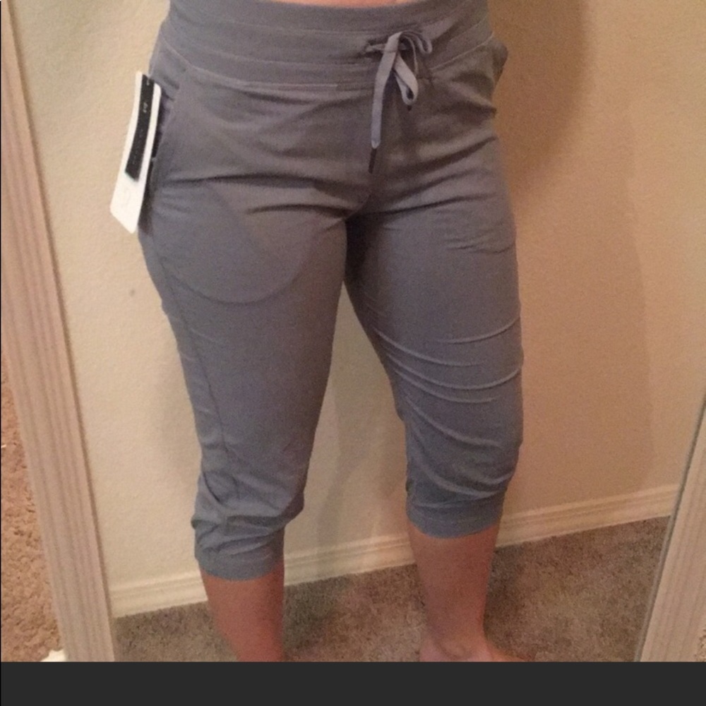 Lululemon dance studio cropped pants